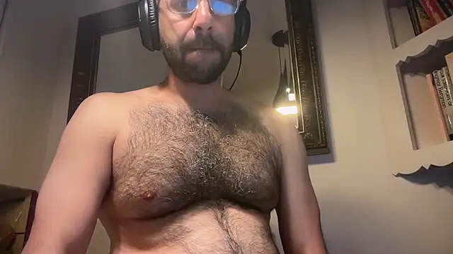 Snapshot of bulldog2069 chatting on 08.06.26 bulldog2069 online show from 08.06.26