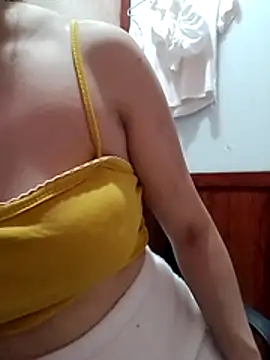 Snapshot of Ola_sexyy chatting on 06.25.26 Ola sexyy online show from 06.25.26