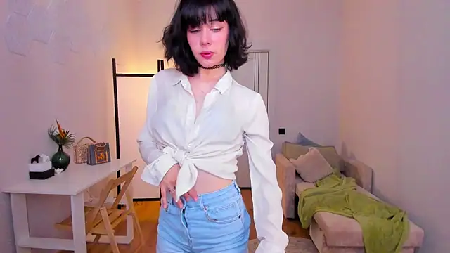 Snapshot of Ellie_baillie chatting on 07.06.26 Ellie baillie online show from 07.06.26