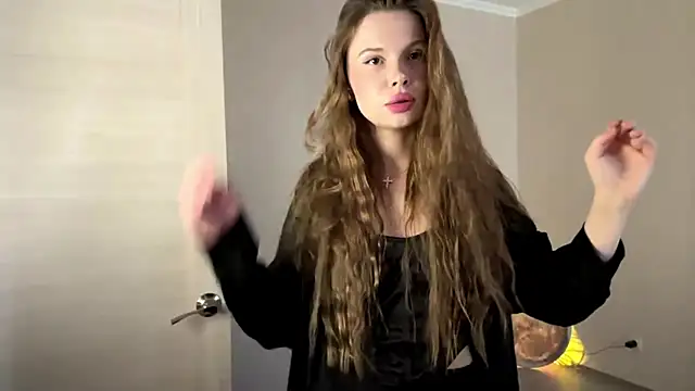 Snapshot of Monigue_Killian chatting on 06.23.26 Monigue Killian online show from 06.23.26