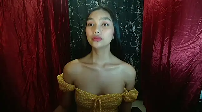 Snapshot of BlackBarbie4u chatting on 12.21.24 BlackBarbie4u online show from 12.21.24