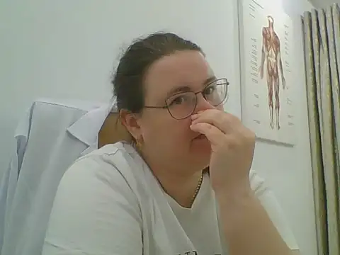 Snapshot of Tarelyn chatting on 06.22.26 Tarelyn online show from 06.22.26