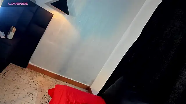 love amor  online show from 04.21.26