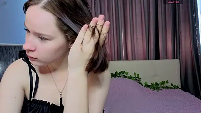 Snapshot of nelly_sweeti chatting on 07.09.26 nelly sweeti online show from 07.09.26