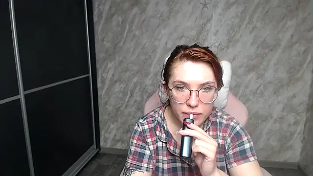 Snapshot of Reginasmilee chatting on 01.13.26 Reginasmilee online show from 01.13.26