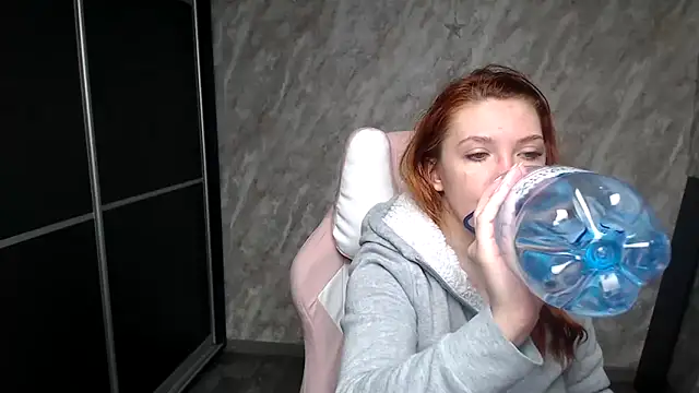 Snapshot of Reginasmilee chatting on 02.08.26 Reginasmilee online show from 02.08.26