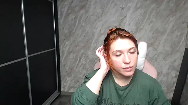 Snapshot of Reginasmilee chatting on 02.09.26 Reginasmilee online show from 02.09.26