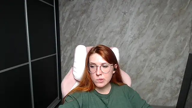 Snapshot of Reginasmilee chatting on 02.10.26 Reginasmilee online show from 02.10.26