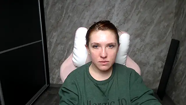 Snapshot of Reginasmilee chatting on 02.19.26 Reginasmilee online show from 02.19.26