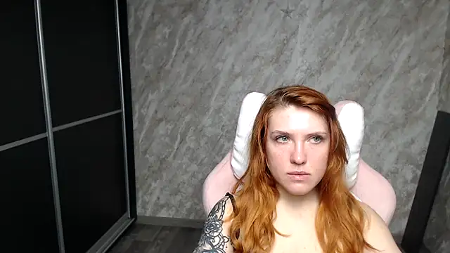 Snapshot of Reginasmilee chatting on 03.02.26 Reginasmilee online show from 03.02.26