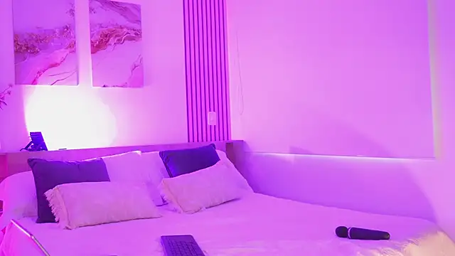 SarahPreston online show from 11.06.25