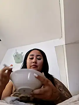 Snapshot of Valentina_Tilly chatting on 07.28.26 Valentina Tilly online show from 07.28.26