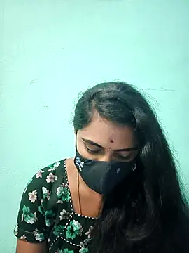 Snapshot of Megavarthinii chatting on 07.13.26 Megavarthinii online show from 07.13.26