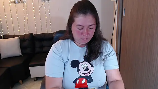 Snapshot of lorena_prg7 chatting on 06.24.26 lorena prg7 online show from 06.24.26