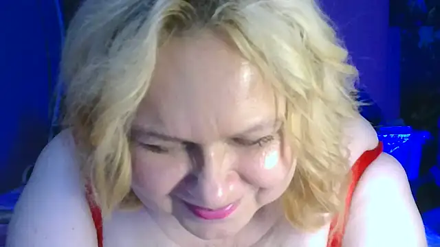 Snapshot of Roksolana5398 chatting on 07.07.26 Roksolana5398 online show from 07.07.26