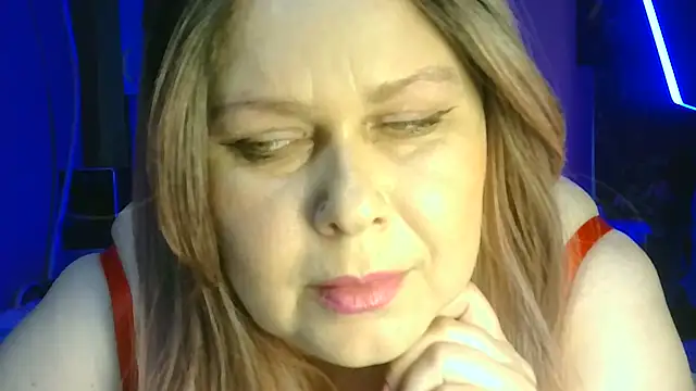 Snapshot of Roksolana5398 chatting on 07.11.26 Roksolana5398 online show from 07.11.26
