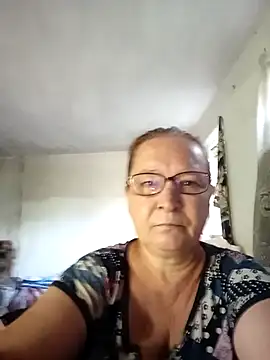 Snapshot of NikolettaLove077 chatting on 06.26.26 NikolettaLove077 online show from 06.26.26