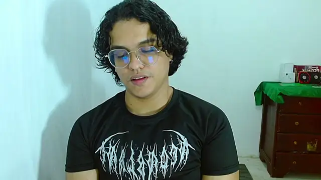 Snapshot of Dante_fraser chatting on 06.25.26 Dante fraser online show from 06.25.26