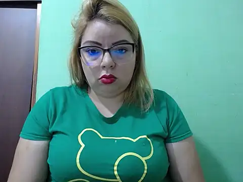 Snapshot of Lunay_Hot chatting on 07.06.26 Lunay Hot online show from 07.06.26