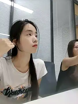 Snapshot of linlin-99 chatting on 06.26.26 linlin-99 online show from 06.26.26