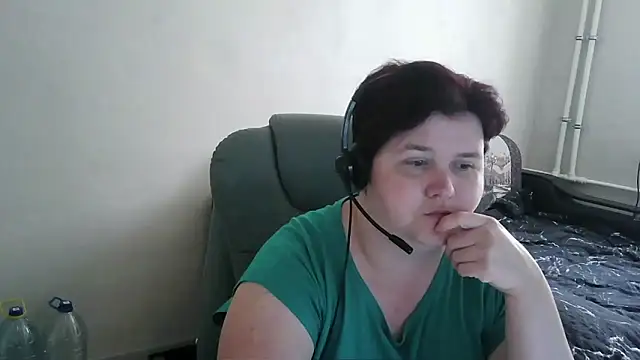 AdrianaGalore online show from 06.30.26