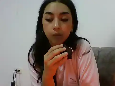 Snapshot of Kaia_Bloom chatting on 07.03.26 Kaia Bloom online show from 07.03.26