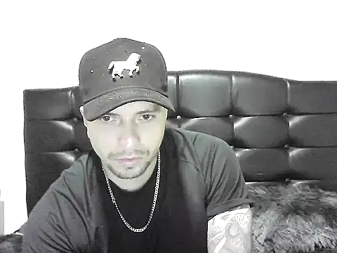 Snapshot of wolfgolden1 chatting on 07.06.26 wolfgolden1 online show from 07.06.26