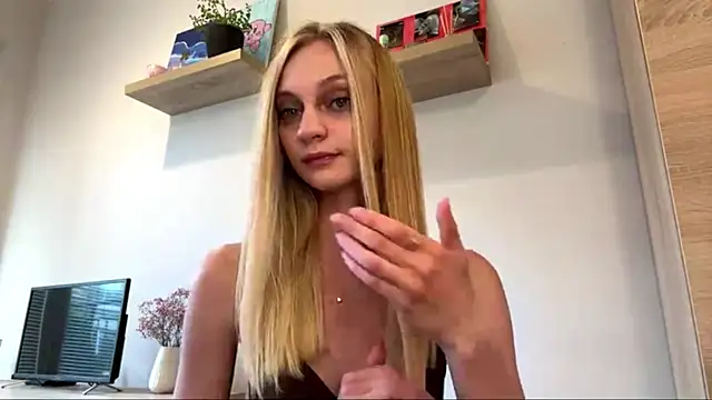 Snapshot of IsadoraLivas chatting on 07.20.26 IsadoraLivas online show from 07.20.26
