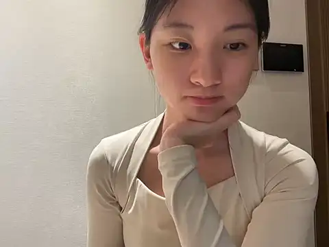 Snapshot of miumikkkki chatting on 07.08.26 miumikkkki online show from 07.08.26
