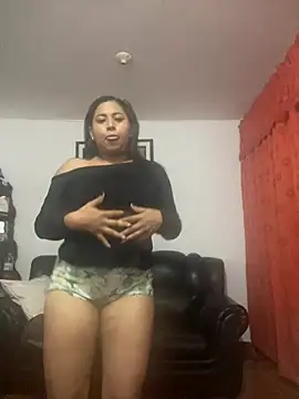 Mia and Scarlett online show from 07.07.26