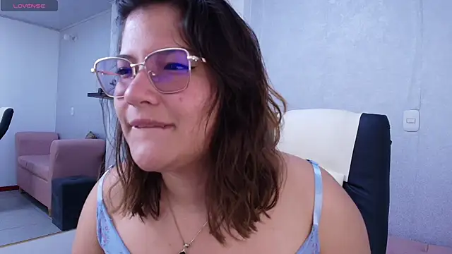Snapshot of Lucero_Angels chatting on 07.08.26 Lucero Angels online show from 07.08.26