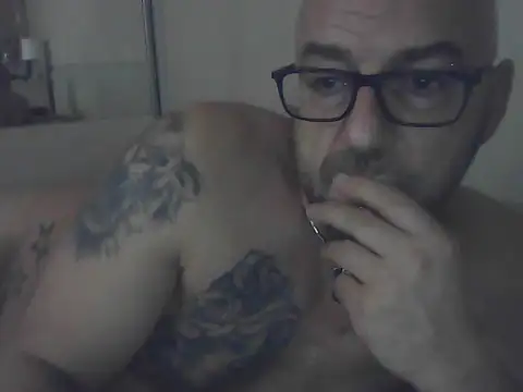 Snapshot of piszczalk chatting on 07.14.26 piszczalk online show from 07.14.26