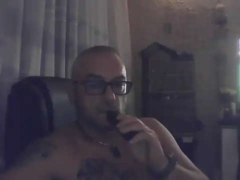 Snapshot of piszczalk chatting on 07.19.26 piszczalk online show from 07.19.26