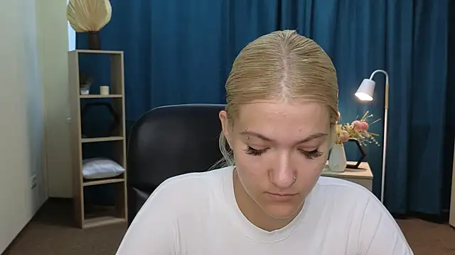 Snapshot of CammyYoula chatting on 07.09.26 CammyYoula online show from 07.09.26
