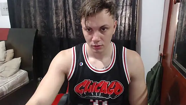 Snapshot of kike_energy chatting on 11.15.25 kike energy online show from 11.15.25