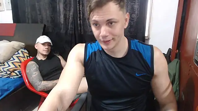 Snapshot of kike_energy chatting on 11.22.25 kike energy online show from 11.22.25