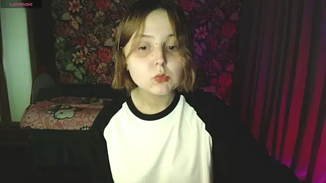 Snapshot of brandylamrane chatting on 07.10.26 brandylamrane online show from 07.10.26