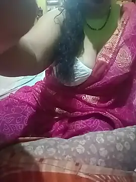 Snapshot of Cutie_Alia chatting on 07.19.26 Cutie Alia online show from 07.19.26