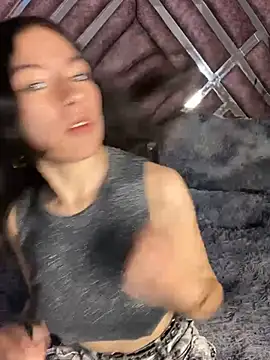NohaBrooks Pink online show from 07.27.26