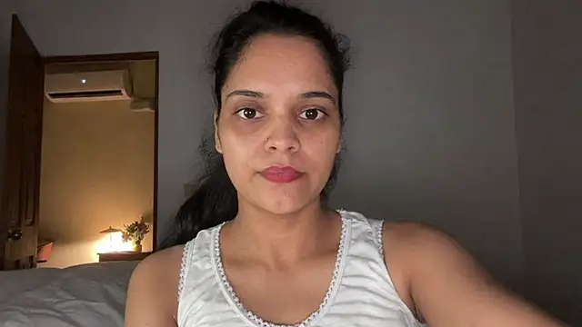 Snapshot of surili-294 chatting on 07.19.26 surili-294 online show from 07.19.26