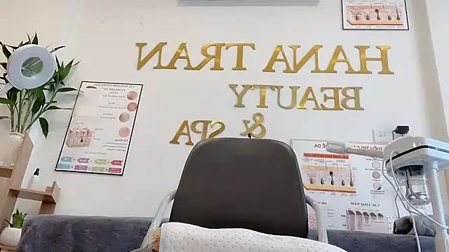 Katy Bae online show from 11.04.25