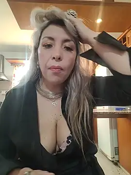 Snapshot of Aldana2015 chatting on 08.07.26 Aldana2015 online show from 08.07.26