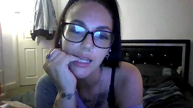 Pretty Kizzi online show from 07.27.26