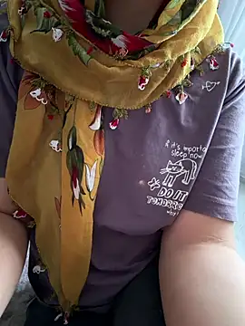 Snapshot of leyla_980 chatting on 07.23.26 leyla 980 online show from 07.23.26