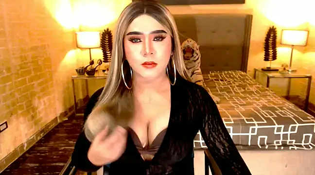 Snapshot of BigCumHuntersxx chatting on 01.15.25 BigCumHuntersxx online show from 01.15.25