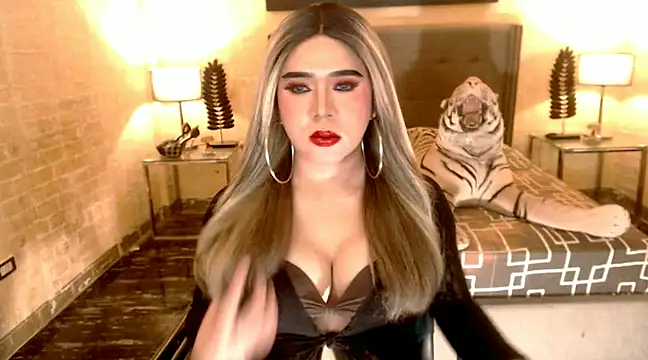 Snapshot of BigCumHuntersxx chatting on 01.27.25 BigCumHuntersxx online show from 01.27.25