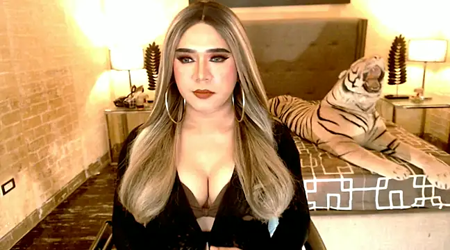 Snapshot of BigCumHuntersxx chatting on 01.30.25 BigCumHuntersxx online show from 01.30.25