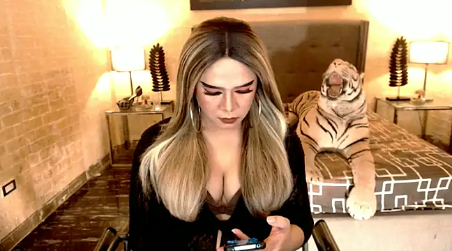 Snapshot of BigCumHuntersxx chatting on 02.01.25 BigCumHuntersxx online show from 02.01.25