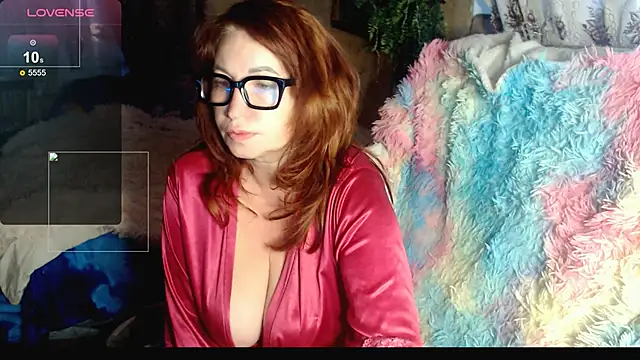 Snapshot of FlirtatiousMegan chatting on 05.21.26 FlirtatiousMegan online show from 05.21.26