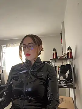 Snapshot of valery_mistress chatting on 08.03.26 valery mistress online show from 08.03.26